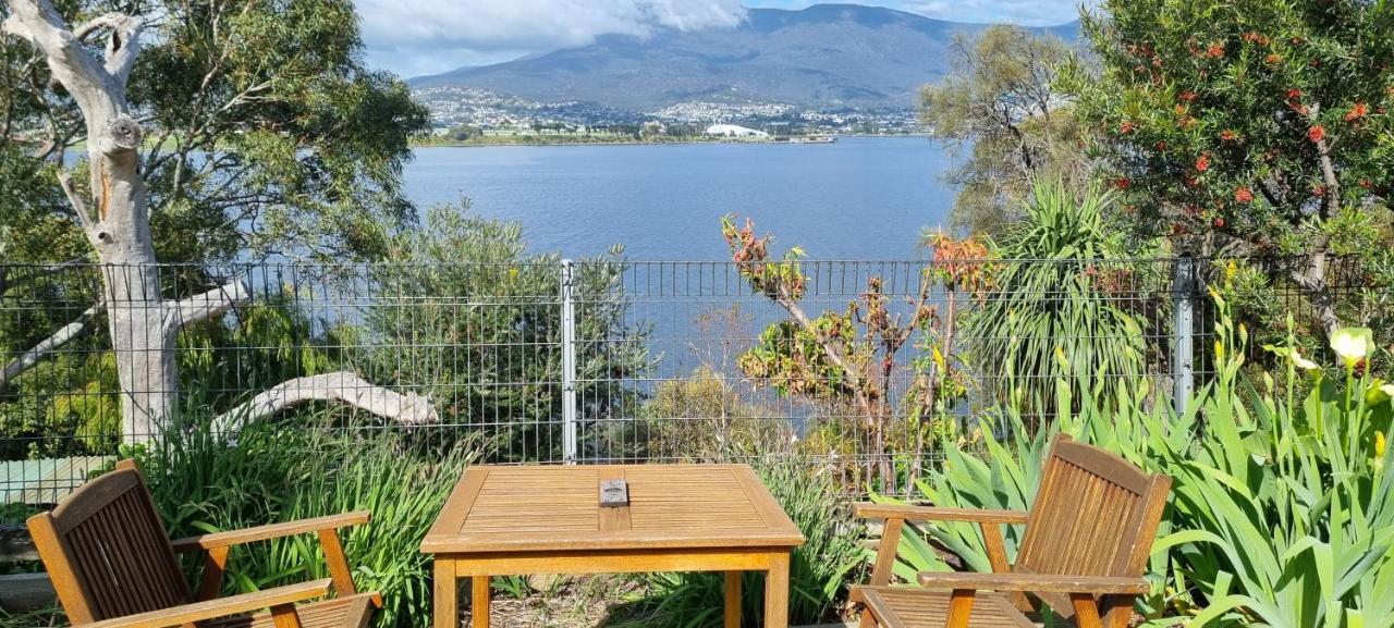 Waterfront Abode - 2 Bedrooms Хоубарт Екстериор снимка