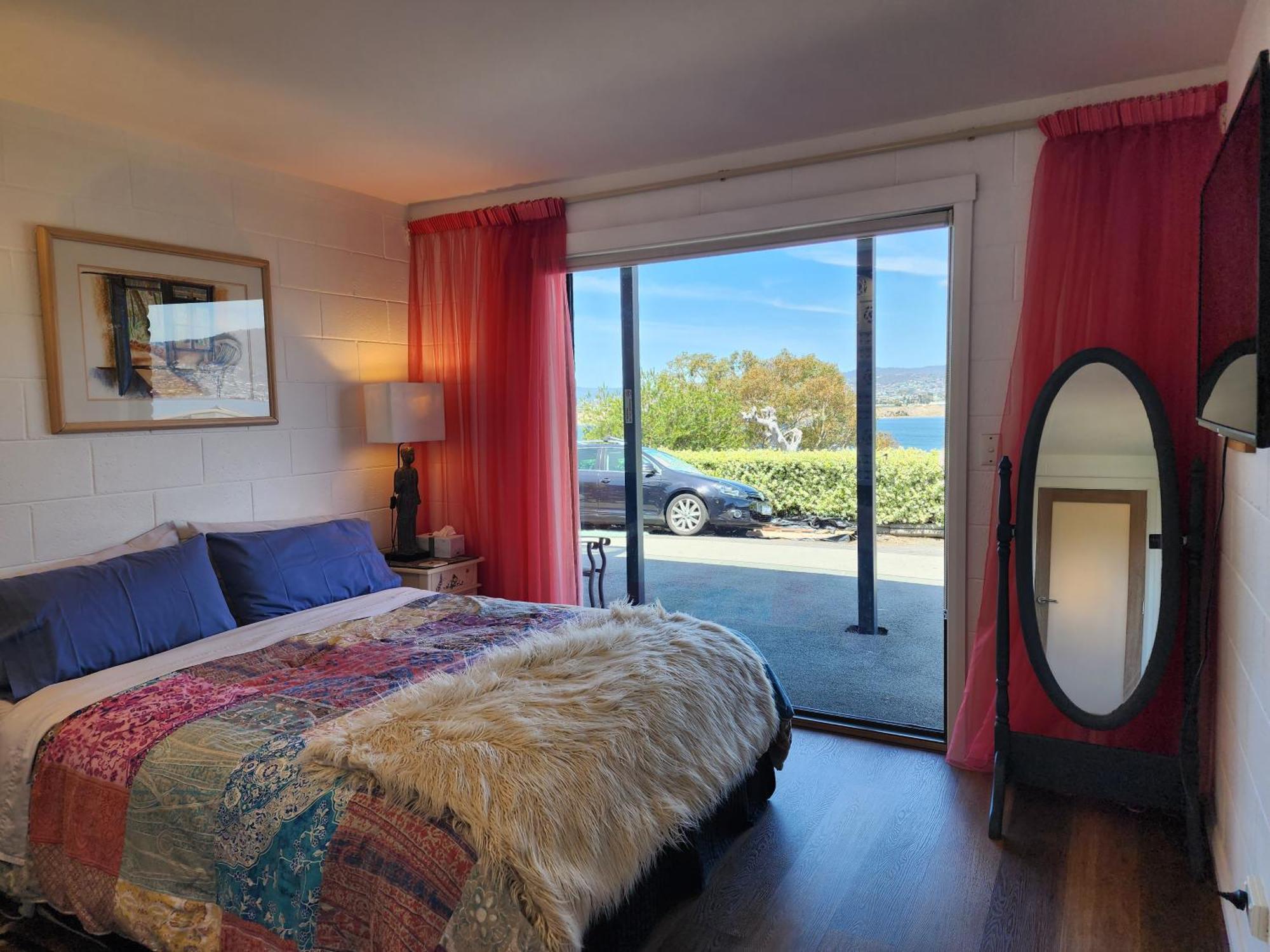 Waterfront Abode - 2 Bedrooms Хоубарт Екстериор снимка